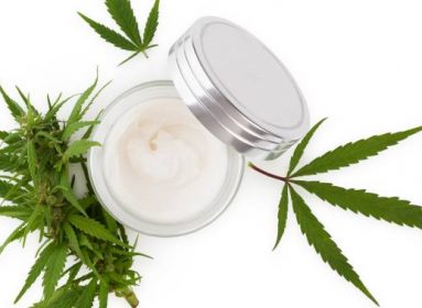 Global Productos de belleza con infusión de cannabis Mercado Insights Reporte 2020-2026 con análisis del efecto Coronavirus (COVID-19) : Sephora, Ulta Beauty, Estee Lauder, e.l.f Beauty, High Beauty, Herb Essentials, Milk